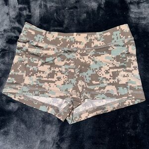 RARE Hooters Military Shorts
